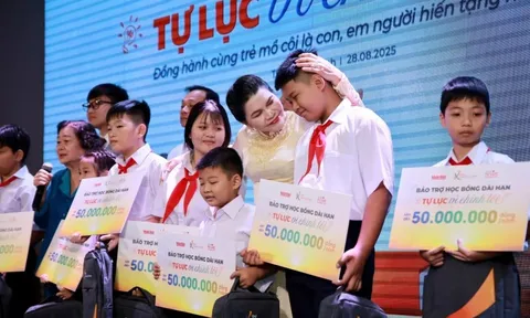 “Nữ tướng” nổi tiếng ngành BĐS và quỹ trăm tỷ thay đổi cuộc đời những con người ở tận cùng nỗi đau