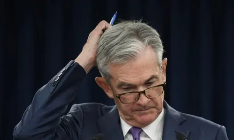 Cuộc họp chính sách cận kề, Fed đối mặt với bài toán 6,6 nghìn tỷ USD khó giải hơn cả hạ lãi suất: Cả thị trường nôn nóng chờ đợi quyết định mới