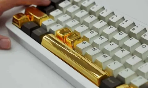 Công ty thưởng nhân viên bàn phím làm từ vàng thật: Phần thưởng xịn khiến ai cũng muốn ứng tuyển ngay lập tức