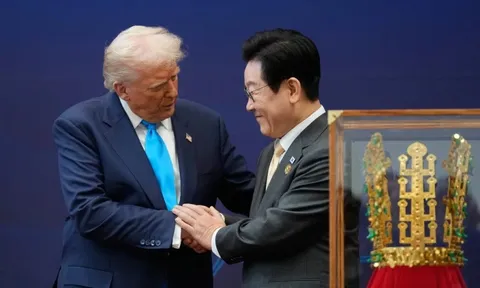 Tổng thống Hàn Quốc đề nghị Mỹ cho phép dùng nhiên liệu hạt nhân tàu ngầm