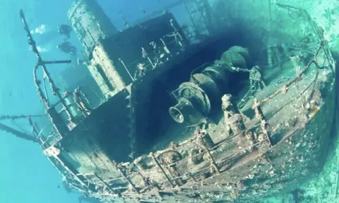 Phát hiện kho báu hơn 4.000 tấn dưới đáy biển, chuyên gia rót hơn 1.100 tỷ đồng, dùng cỗ máy thép nặng 540 tấn để trục vớt suốt 9 tháng mới lấy được