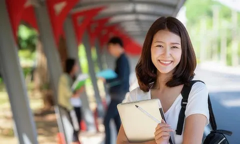 5 ngành học đang "khát" nhân lực ở Việt Nam: Lương có thể chạm 100 triệu/tháng, sinh viên mới ra trường rộng cửa việc làm