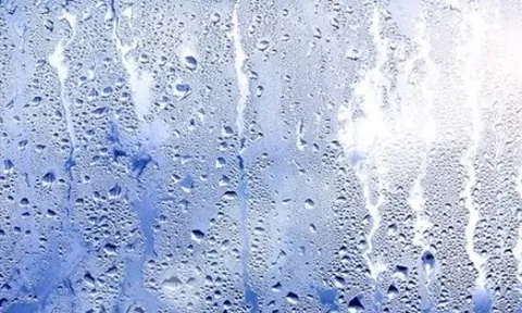 Chuyên gia lý giải vì sao Hà Nội nồm ẩm bất thường