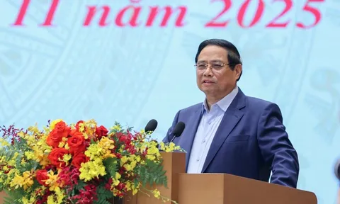 Từ chuyện một phụ huynh phải đi 19km lên trụ sở UBND xã để lấy xác nhận khai sinh, rồi lại gửi ra Hà Nội cho con, Thủ tướng nhấn mạnh điều này