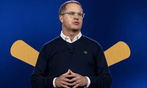 CEO nhà bán lẻ lớn nhất thế giới chính thức nghỉ hưu sau 40 năm gắn bó