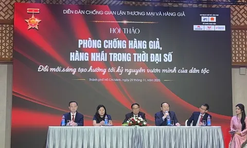 Quản lý thị trường sẽ rà soát từng gian hàng trên chợ mạng để "tìm" hàng giả