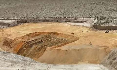 Đất hiếm - Cuộc chiến "vàng công nghiệp"(*): Những nút thắt cổ chai