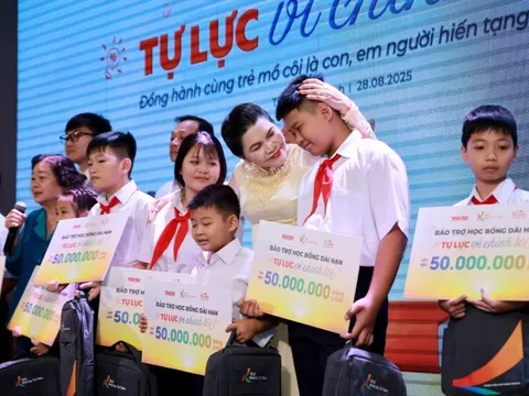 “Nữ tướng” nổi tiếng ngành BĐS và quỹ trăm tỷ thay đổi cuộc đời những con người ở tận cùng nỗi đau