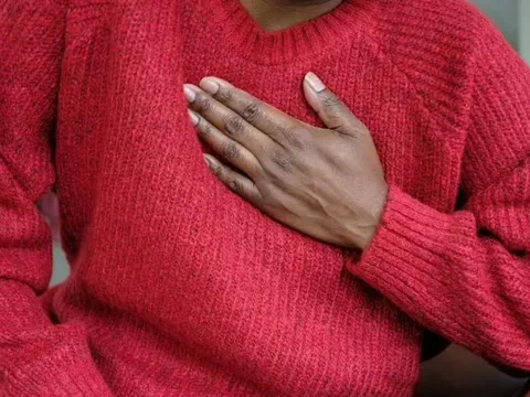 Đau tim, suy tim rất hay "để mắt tới" những người tiếp xúc với thứ này vào ban đêm