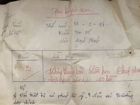 Bài kiểm tra 2 điểm bị giấu 28 năm