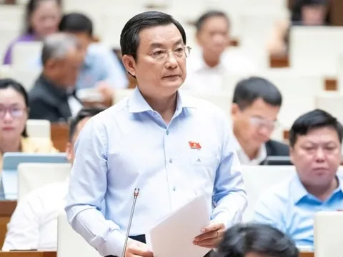 Kiểm soát, ổn định thị trường vàng, bất động sản