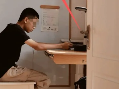 Bức ảnh chụp phòng con trai tuổi dậy thì khiến dân mạng nghẹt thở