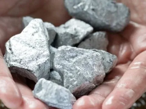 Thế giới khát đất hiếm, doanh nghiệp ôm mỏ lớn nhất Việt Nam báo lỗ hàng tỷ đồng