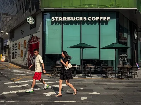 Ai đã chi 4 tỷ USD mua 60% cổ phần Starbucks Trung Quốc?