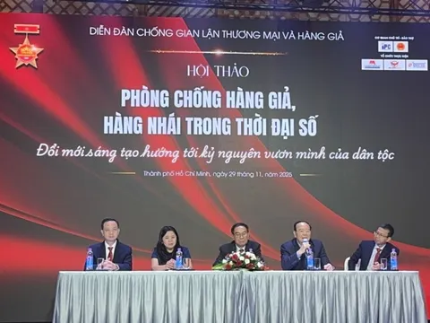 Quản lý thị trường sẽ rà soát từng gian hàng trên chợ mạng để "tìm" hàng giả