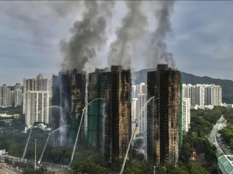 Số người thiệt mạng trong vụ cháy 8 toà chung cư tăng lên 128, hơn 200 trường hợp vẫn chưa rõ tung tích, 80 thi thể không thể nhận dạng