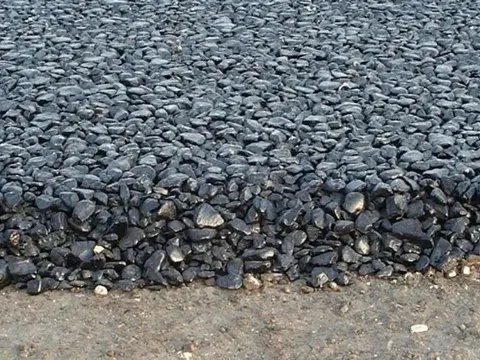 Phát minh của Mỹ làm rung chuyển ngành xây dựng cầu đường: Chất phụ gia ‘sống’ giải quyết gọn ơ nứt gãy nhựa đường, triệt ổ gà, tiết kiệm tiền tỷ